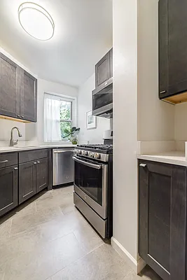 Rented by Keller Williams NYC | media 8
