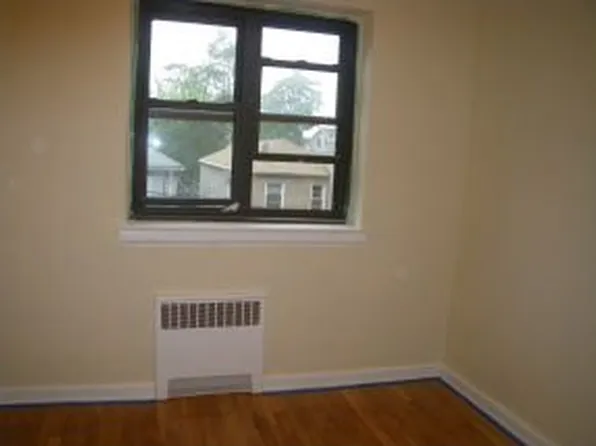 1478 East 28th Street image 1 of 5