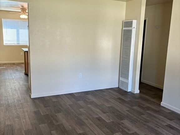 4th image of 429-435-443 Robinson Ave #12