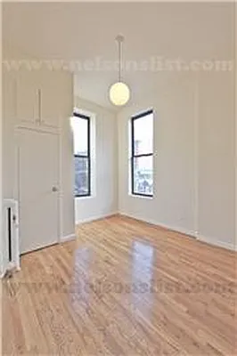 Rented by R New York | media 9
