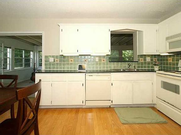 3rd image of 16604 SW 93rd Ct