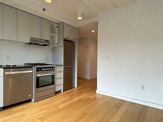 5th image of 150 Union Ave APT 5A
