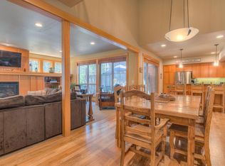 57127 Fremont Dr, Sunriver, OR 97707