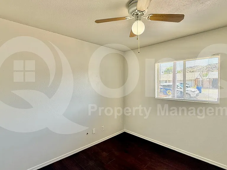 12602 N 21st Ave — Photo 23