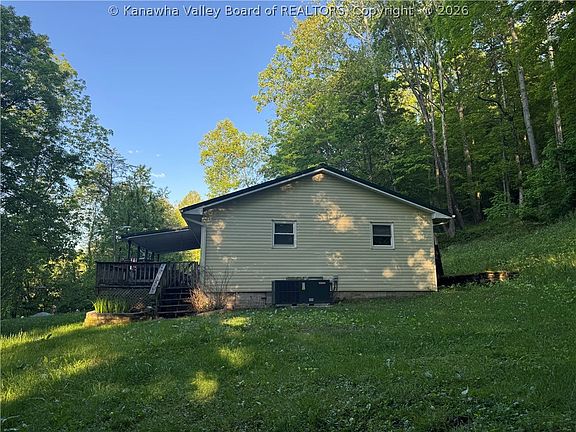 3rd image of 542 Hughart Dr