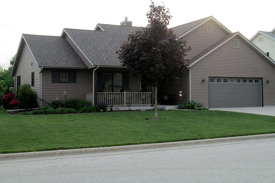 1st image of 525 Moraine Dr