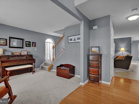 4th image of 334 Mountain Blvd