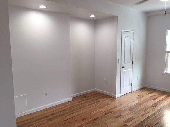 4th image of 1523 N McCadden Pl APT 109