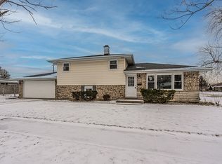 19115 Sherman St, Lansing, IL 60438