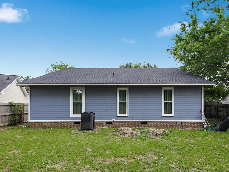 6853 Marlowe Dr — Photo 38