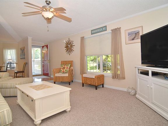 5th image of 387 Leisure Dr