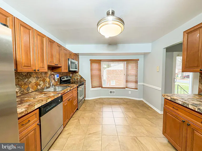 9206 Lorelei Ct — Photo 21