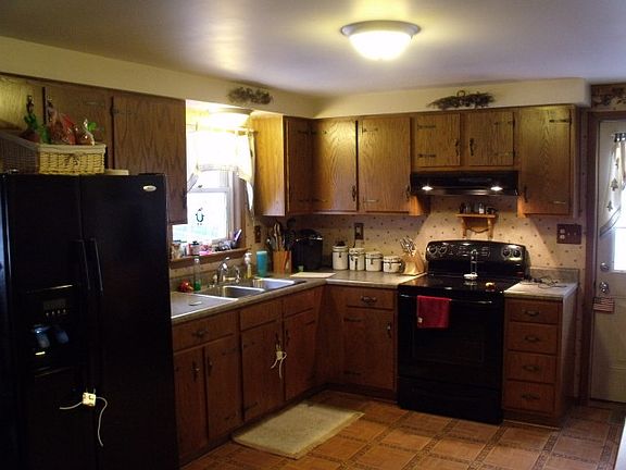 5th image of 1039 Alden Ave