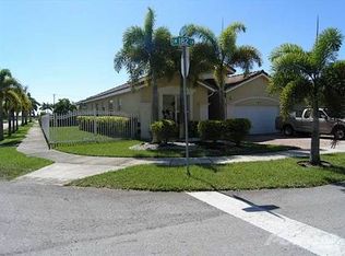 15570 SW 182nd Ln, Miami, FL 33187