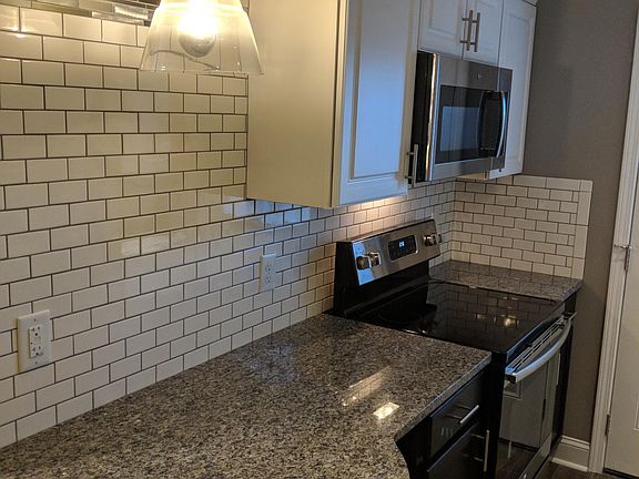 4th image of 307 Forest Ln APT A