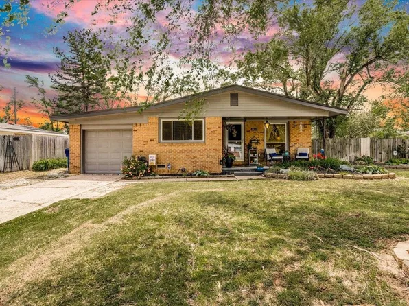 1311 E Cloverdale Dr, Wichita, KS 67219