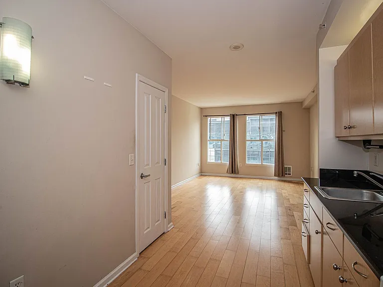 140 S Van Ness Ave #743 — Photo 8