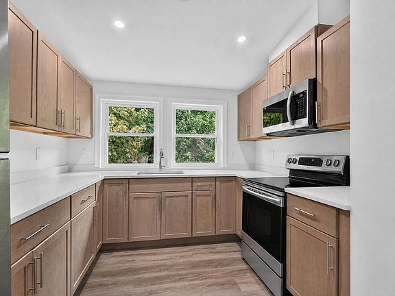2nd image of 391 Cedar Brook Rd #2
