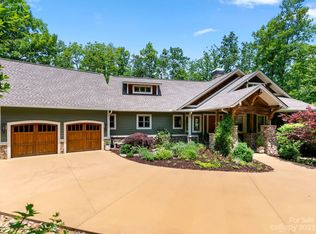 214 Amblewood Trl, Hendersonville, NC 28739