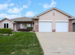 3118 Gold Rush Rd, Council Bluffs, IA 51501