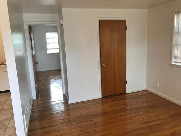 5th image of 336 S McKinley St