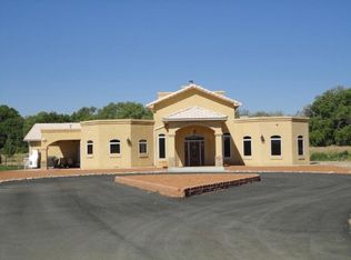 285 Sutton Ln, Peralta, NM 87042