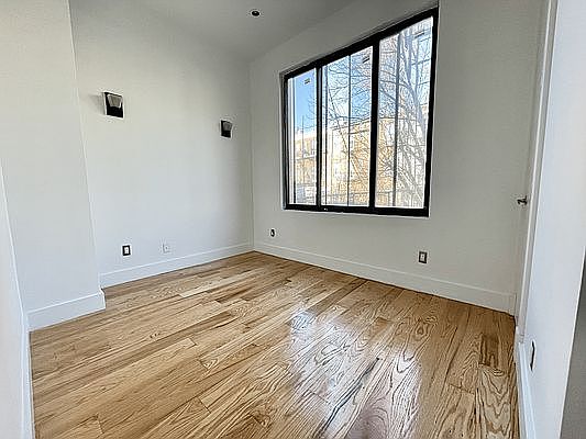 3rd image of 277 Menahan St #1D