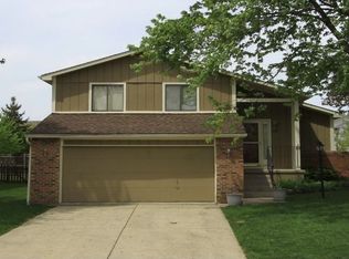 4581 Heather Ridge Dr, Hilliard, OH 43026