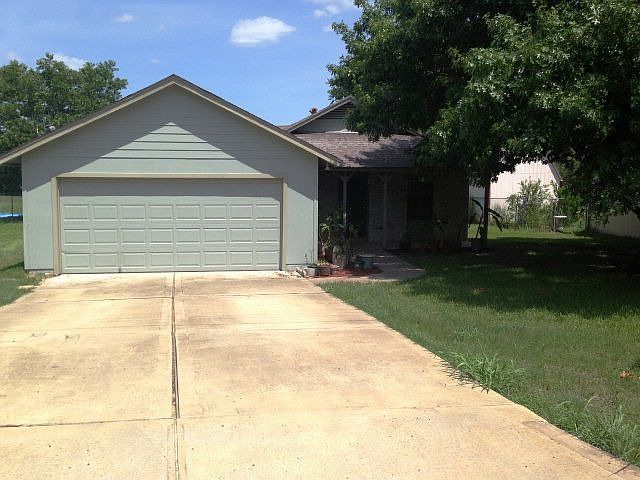 1st image of 121 Park South Dr
