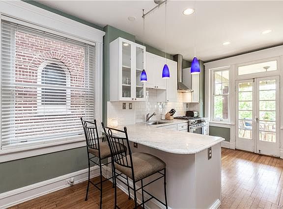 2nd image of 2711 Grove Ave #U4
