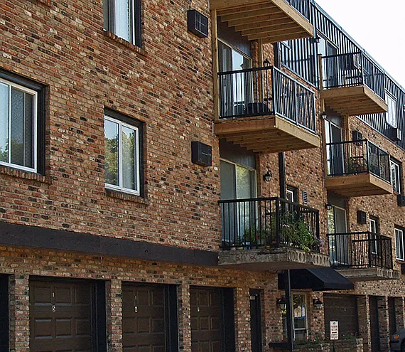 Edina Manor Apartments — Photo 18