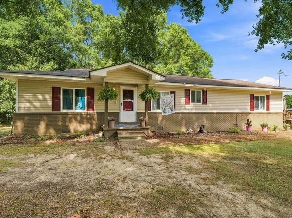 796 State Highway 15, Stringer, MS 39481