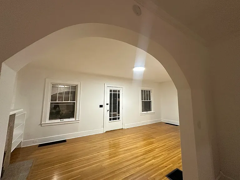 353 Hillcrest Ave — Photo 11