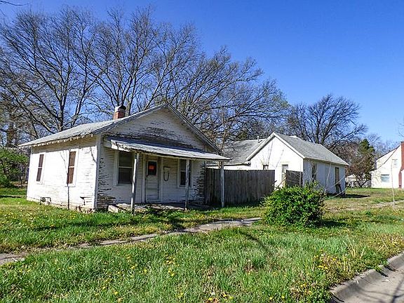 2nd image of 619 W Ash Ave