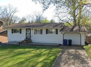 448 Golden Valley Dr, Saint Louis, MO 63129