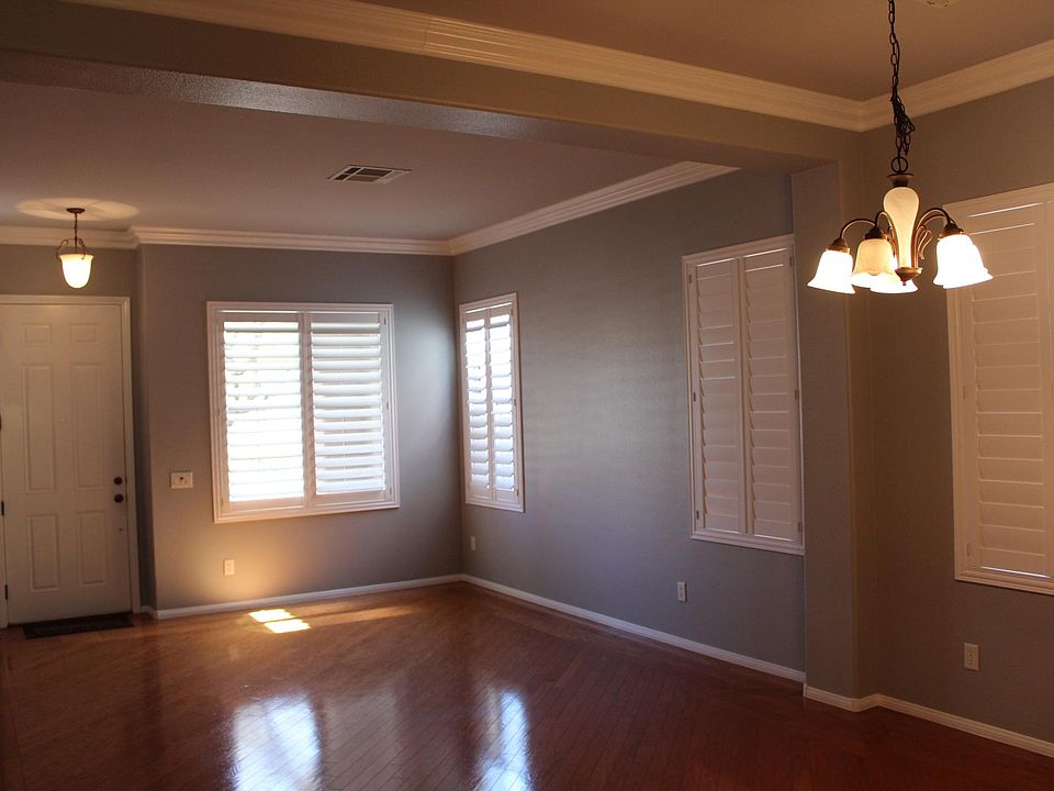 1st image of 311 Carlisle Crossing St