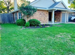 4904 Prairieview Ct S, Arlington, TX 76017