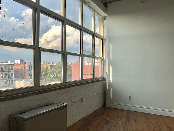 4th image of 97 Thames St #407