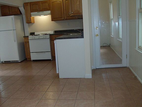 3rd image of 13 McKinley Ave #2