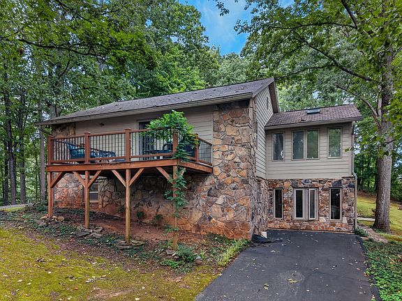 3rd image of 1290 Hickory Hills Rd