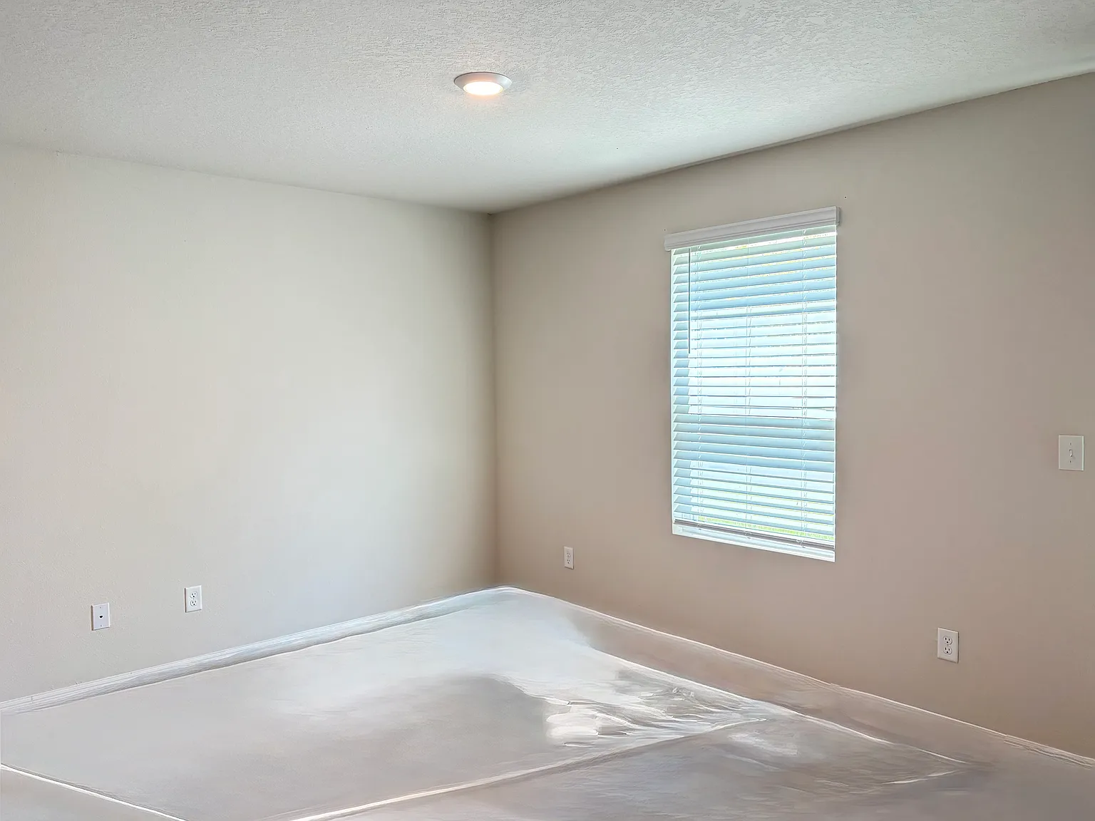 3 bed, 1100 sqft, $1,450 — Photo 3