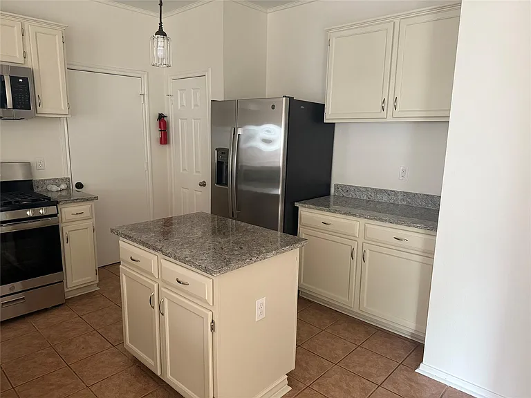 16910 Isle Of Man Rd — Photo 5