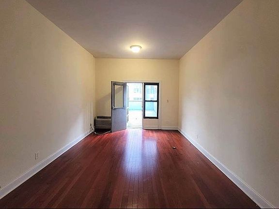 4th image of 134 9th Ave #2W