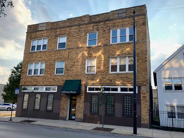 1st image of 3100 N California Ave #1S