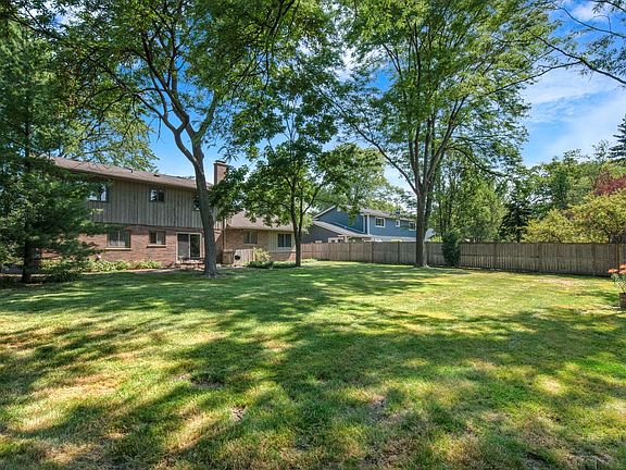 3rd image of 2607 Mulberry Ln