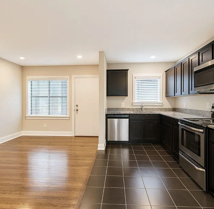 Jackson Apartments — Photo 4