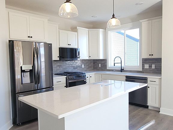 3rd image of 5441 Albright Ave SW #36
