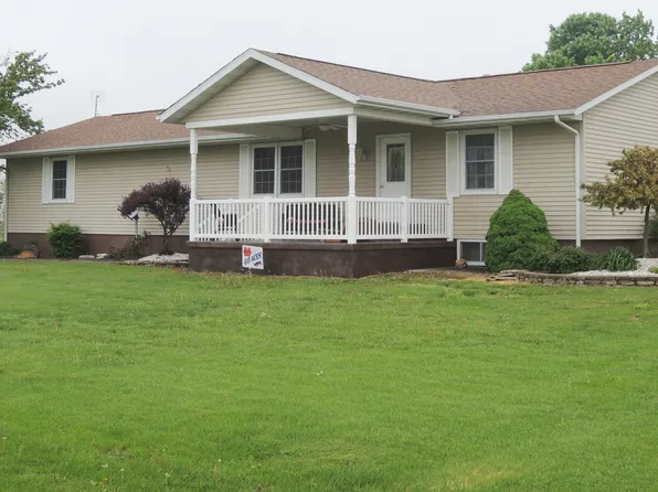 1697 Mahle School Ave, Mulberry Grove, IL 62262