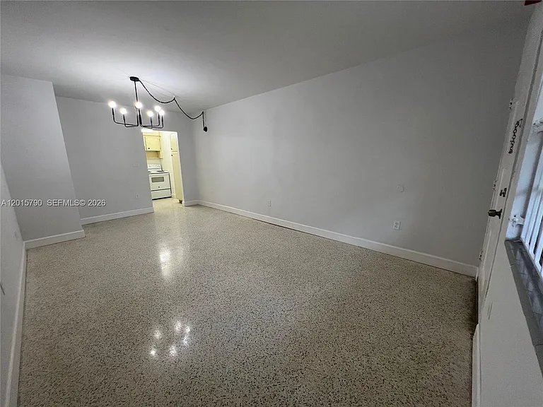 675 SW 7th Ave #2 — Photo 3