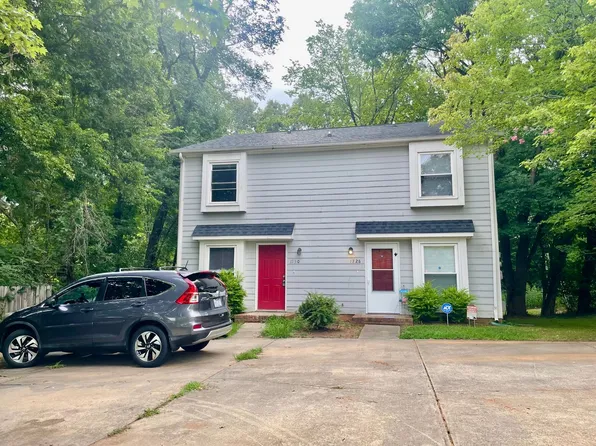 1730 Village Lake Dr, Charlotte, NC 28212
